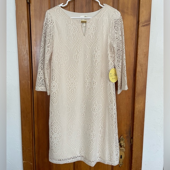 Dress - Picture 2 of 6